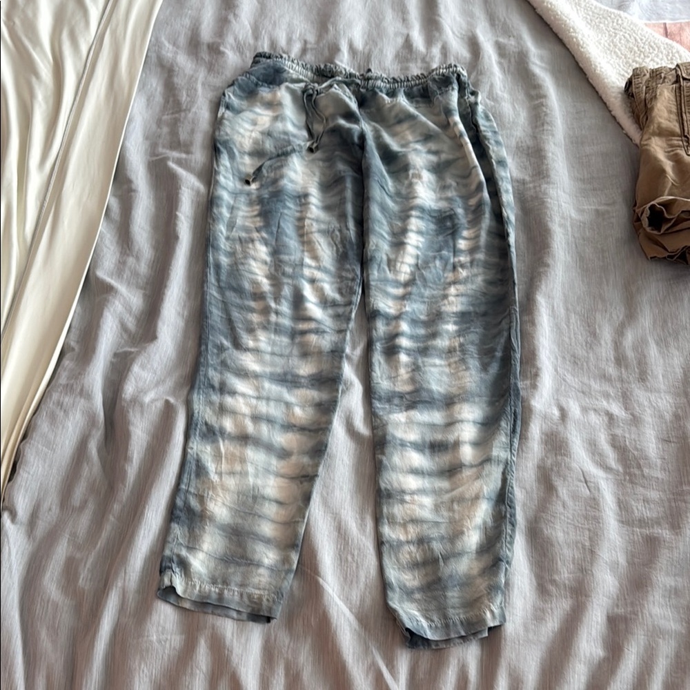 Gypsy 05 Blue and White Tie-Dye Straight Leg Pants